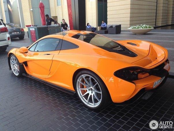 McLaren P1. 3.8 V8   916 ..  720  0-100 2.8 ... - 7