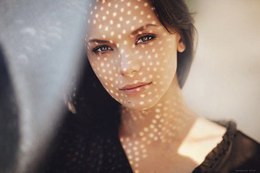 Не нужно из меня делать дуру, надо будет - я сама ею прикинусь.