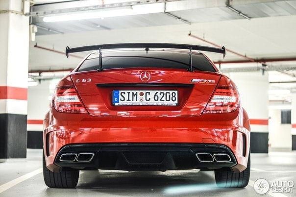 Mercedes-Benz C 63 AMG Coup Black Series. - 6