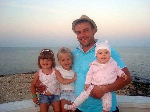 "Когда мне было 18 лет, гадалка нагадала, что всю свою жизнь я буду тратить деньги на красивых ...