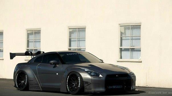 Liberty Walk Nissan GT-R