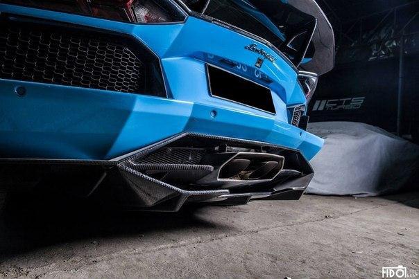 Lamborghini Aventador - 7