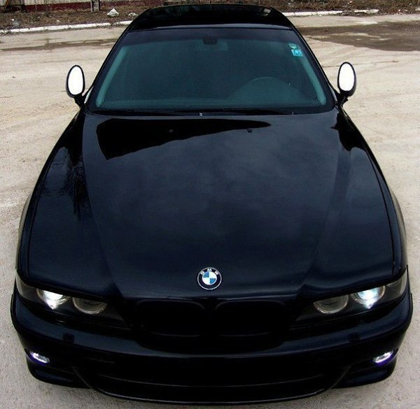 Счастье не в деньгах, но грустить лучше в BMW, чем в маршрутке.