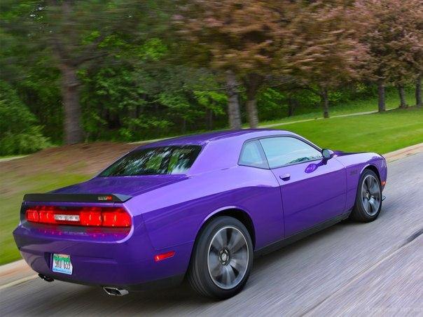 2014 Dodge Challenger SRT8 Core - 2