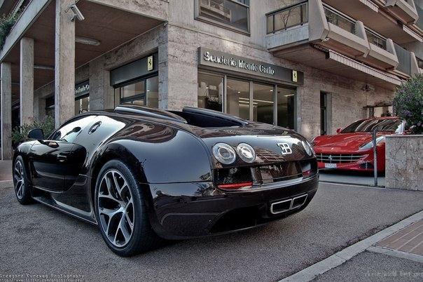 Bugatti Veyron Grand Sport Roadster 