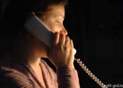 Позвоните маме перед сном, Наберите семь знакомых цифр. Поболтайте часик обо всем Чтобы мир звучал, ...
