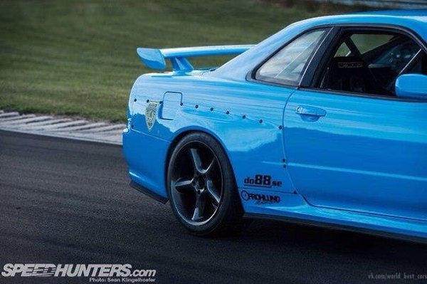 Nissan Skyline R34 - 7