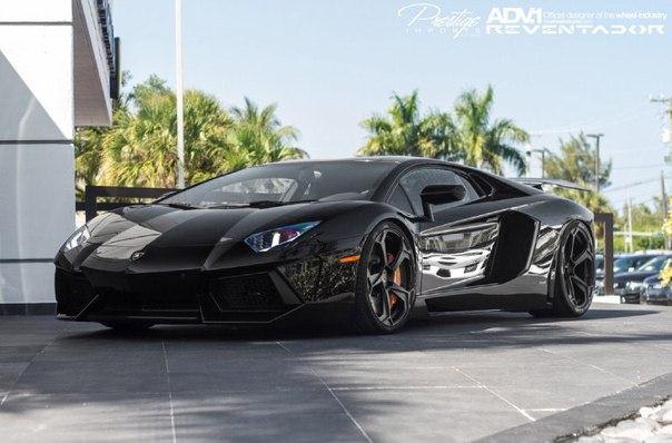 Lamborghini Aventador LP700 Reventador M.V1 - 4