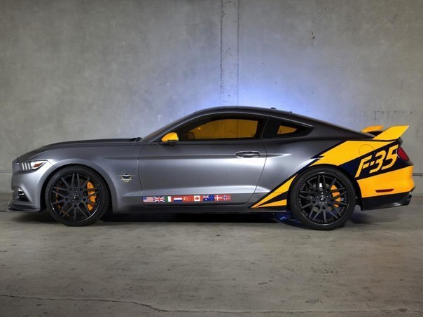 Ford Mustang GT - 7