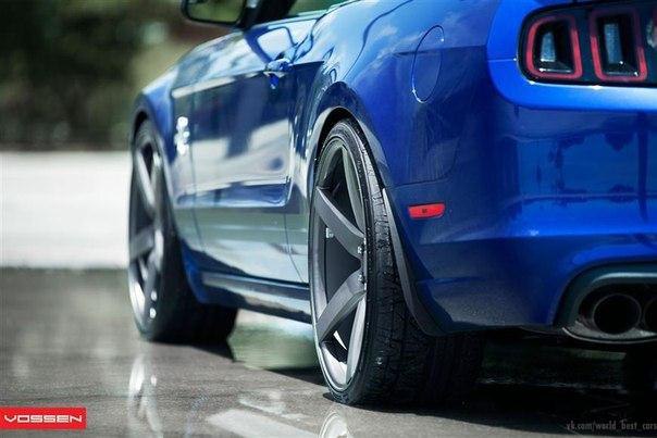 Ford Shelby GT500 Convertible - 5