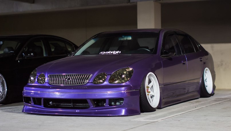 Lexus GS.