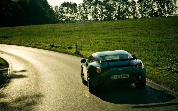 Aston Martin V12 Zagato.: 5935 3: 510 .. : 570 :  ... - 4