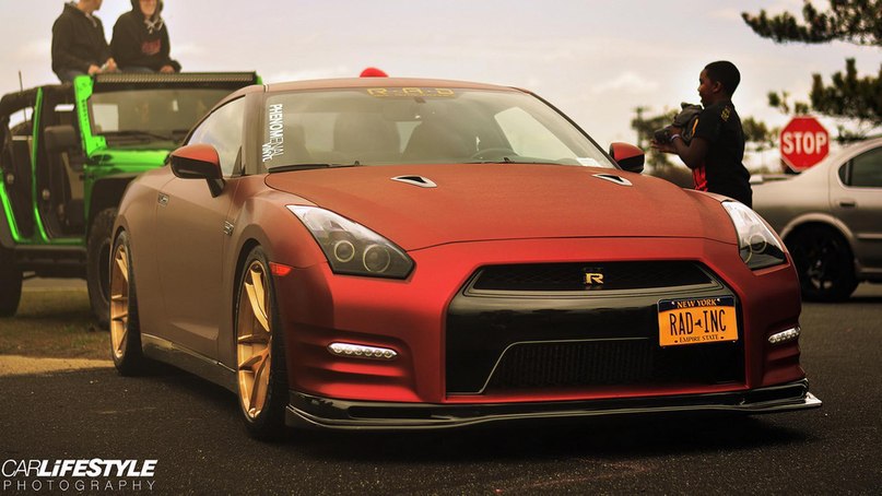 Nissan GT-R