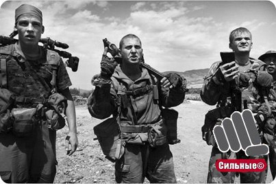 Только настоящий друг, видя как ты смеешься, вдруг посмотрит в твои глаза и поймет как тебе плохо.