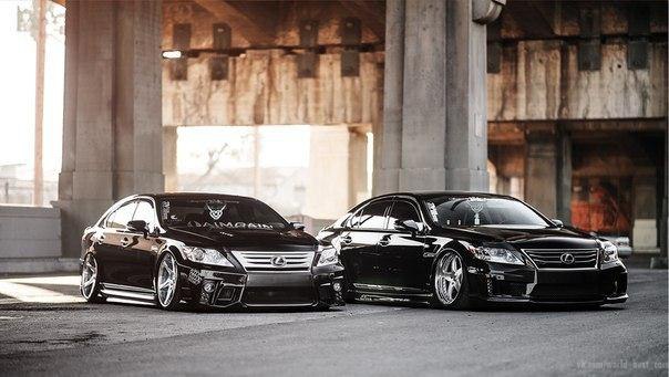 Double Lexus LS460