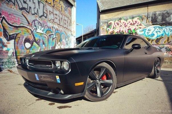 Dodge Challenger SRT8 - 5