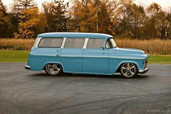 1957 Chevrolet Suburban - 3