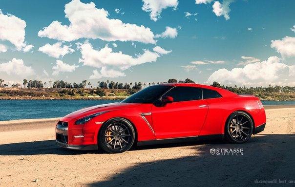 Nissan GT-R on Strasse Forged Wheels. - 3