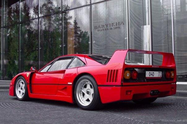  Ferrari F40, 198792.  Pininfarina.  -  V8 (2936 )  - ... - 3