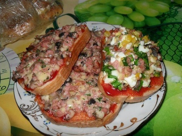 Очень вкусные и сытные бутерброды для завтрака и ужина! Ингредиенты: для начинки: слегка поджаренные ...