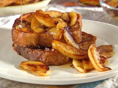 Французские тосты с яблоками.Во Франции такие тосты называют pain perdu («потерянный хлеб») и ...