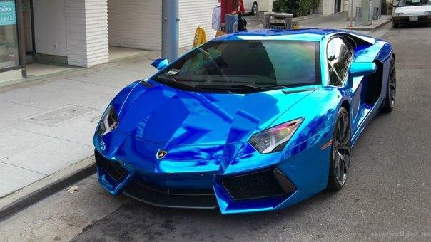 Lamborghini Aventador LP 700-4