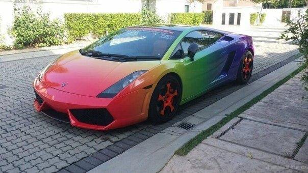 Lamborghini Gallardo gets rainbow camouflage in Malaysia.