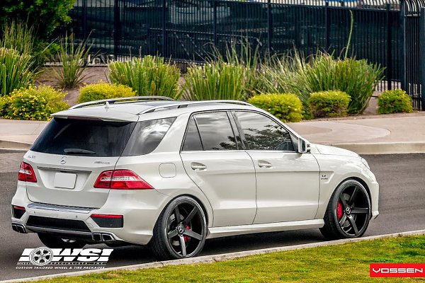 Mercedes-Benz ML63 AMG - 3