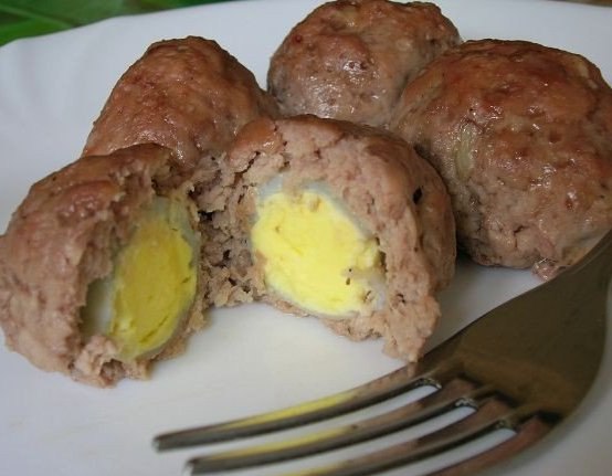 Мини-зразы с начинкой.Ингредиенты:?мясной фарш – 600 гр.?1 средняя луковица?белый хлеб (мякиш) – 50 ...