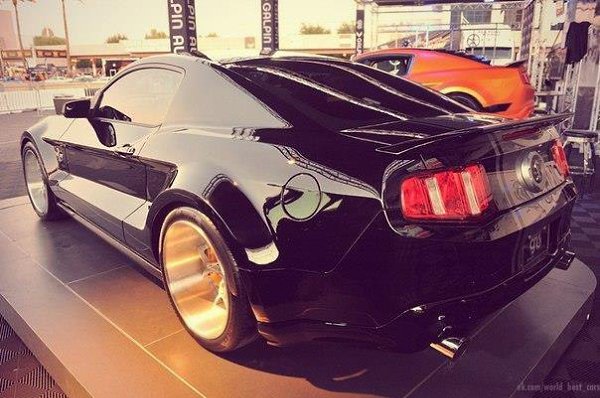 Ford Mustang Shelby GT500 - 2