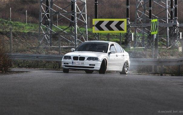 BMW 325i E46. - 4