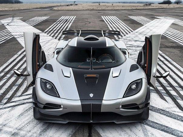 Koenigsegg Agera One:1 - 3