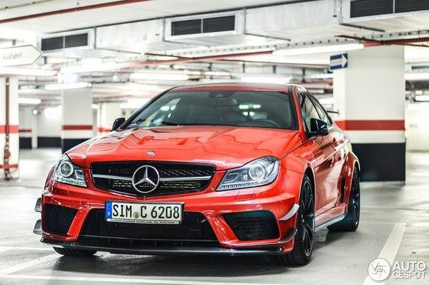 Mercedes-Benz C 63 AMG Coup Black Series.