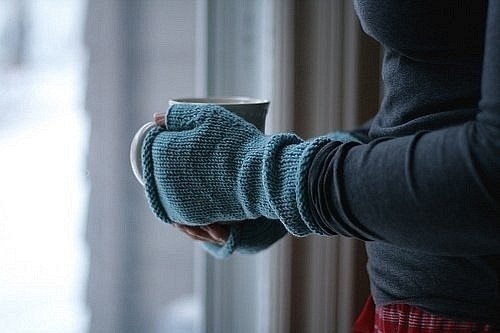 Приятно когда есть такие люди, которые спрашивают как спалось, как до дому дошла, не замерзла? А ...