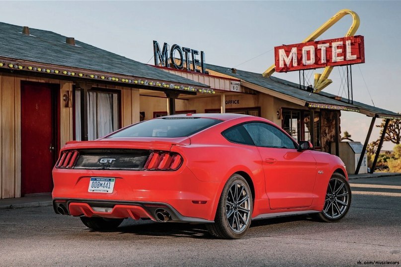2015 Ford Mustang GT - 4