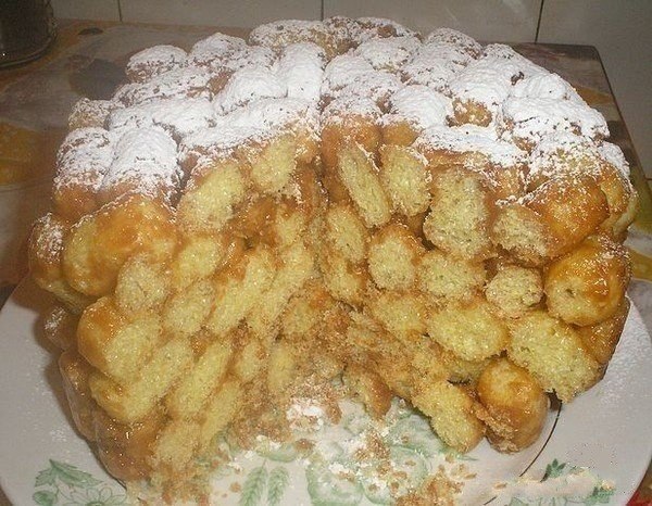 Десерт "Кис-кис" Ингредиенты: -2 больших упаковки кукурузных палочек, -1 пачка сливочного ...