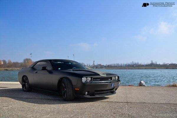 Dodge Challenger SRT8. - 2