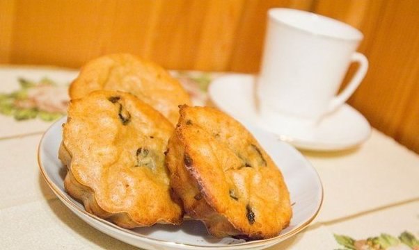 Творожные кексы из ржаной муки.1 шт (50 гр) - 80 ккалТворог обезжиренный - 200 грЯйца - 100 грМед - ...
