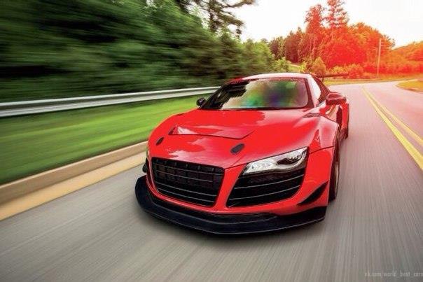 Audi R8