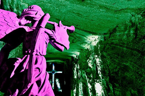 Крупнейший в мире подземный христианский собор в городе Зипакира, расположенный в соляных шахтах, ... - 9