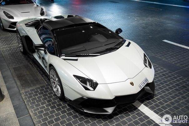 Lamborghini Aventador LP720-4 Roadster 50 Anniversario.