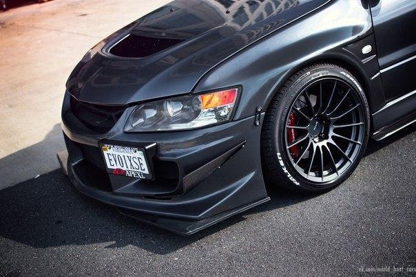 Mitsubishi Lancer Evolution IX - 2