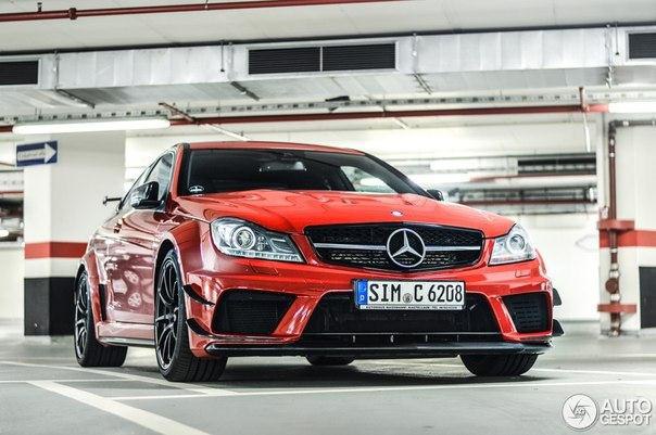 Mercedes-Benz C 63 AMG Coup Black Series. - 7