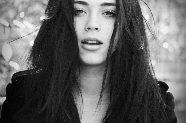 Уходя… уходите. Нет любви… не держите. Лучше… сразу скажите.И… мечты… приземлите. Клятв пустых… не ...
