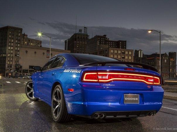 Dodge Charger R/T Daytona.5.7L V8 HEMI: 370 .. : 536 : ... - 2