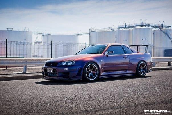 Nissan Skyline R34 GTR - 4