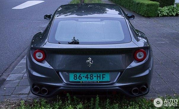 Ferrari FF. - 7