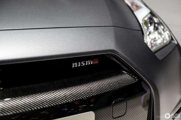 Nissan GT-R Nismo - 6