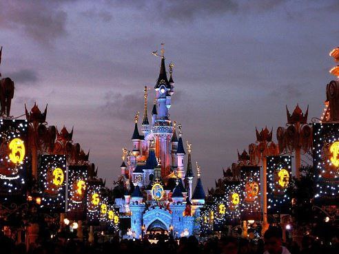             ,  Disneyland Paris.  13  ...