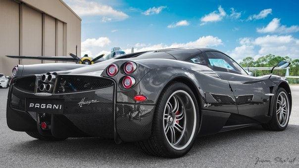 Pagani Huayra